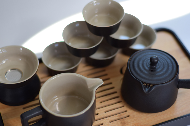 Deluxe Home/Travel Gongfu Tea Set closeup