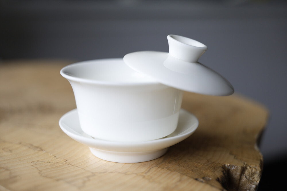 white porcelain gaiwan